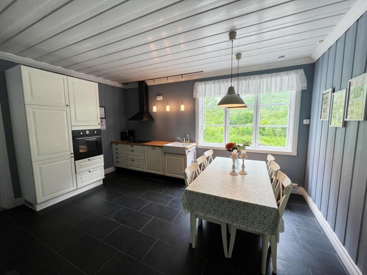 Trollveggen Stasjon Hotel Åndalsnes Buitenkant foto